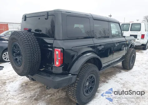 2025 Ford Bronco Badlands z USA, uszkodzony, nr VIN 1FMEE9BP3SLA45307